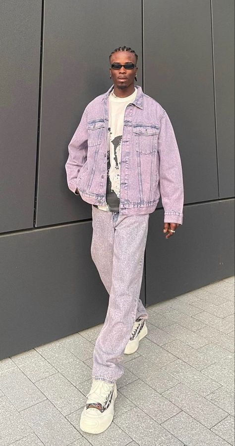 Men’s Purple Outfit, Lavender Outfit Men, Purple Men Outfit, Purple Streetwear Outfit, Purple Outfits Men, Hbcu Aesthetic, Purple Jeans Outfit, Streetwear Outfit Men, Outfit Inspo Men