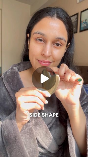 Chetali Chadha on Instagram: "How to use Gua Sha for Anti-Ageing benefits! 

📌Repeat 5 times each side each motion

Gua Sha improves blood circulation. It depuffs instantly and adds a glow. I personally love using Gua Sha 1-2times a week as it helps in sculpting the face, minimizes fine lines, wrinkles, boosts skin’s elasticity. 

#notsponsored 

Facial oil I like using 
@faboilsnaturals facial radiance oil 
@thetribeconcepts Kumkumadi Oil
@rasluxuryoils Infinity Face Elixir 
@indulgeo.essentials Rose Gold Oil
@suganda.co Squalane Oil

Gua Sha I’m using @justherbsindia Kansa and I also like @purebypriyanka and @rasluxuryoils Jade Gua Sha

#guasha #guashamassage #facemassage #facesculpting #faceliftingmassage #antiaging #skincare #skincareroutine" Using Gua Sha, Use Gua Sha, Kumkumadi Oil, Calisthenics Workouts, Jade Gua Sha, Antiaging Skincare, Lymph Massage, Squalane Oil, Gua Sha Massage