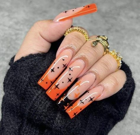 Halloween Gel Polish Nails, Fall Gel X Nail Designs, Fall And Halloween Nails, Orange Nails Halloween, Black And Orange Nail Designs, Halloween Acrylic Nails Designs, Spooky Nails Acrylic, Freddy Krueger Nails, Long Halloween Nails