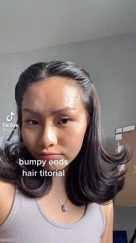 Effortless Beauty: Hairstyles for Short Hair | Define Your Unique Style Curled Out Ends Hair, Short Hair Curled Out At Ends, How To Flip Out Ends Of Hair, How To Do Flipped Ends, Hair With Ends Flipped Out, Curled Up Ends Hair, The Flip Hairstyle, Flipped Ends Tutorial, Curled Ends Short Hair