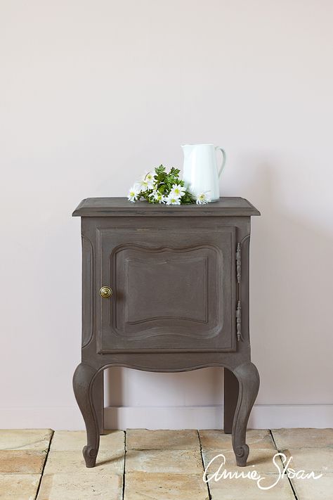 Side table cabinet painted with Chalk Paint® by Annie Sloan in Honfleur, a rich brown. Chalk Paint Wax, Warm Browns, Chalk Paint Colors, Annie Sloan Paints, Paint Swatches, White Wax, Chalk Paint Furniture, Annie Sloan Chalk Paint, French Countryside