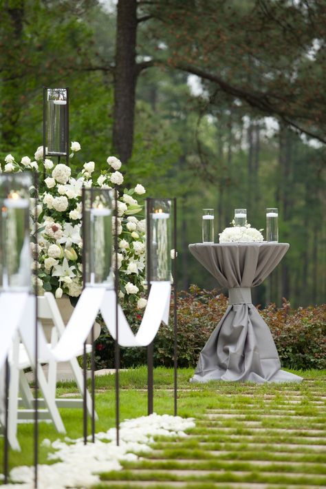 Wedding Ceremony Setup, Beautiful Outdoor Wedding, Candle Table, Unity Candle, Aisle Decor, Mod Wedding, Deco Floral, Wedding Aisle, Floating Candles