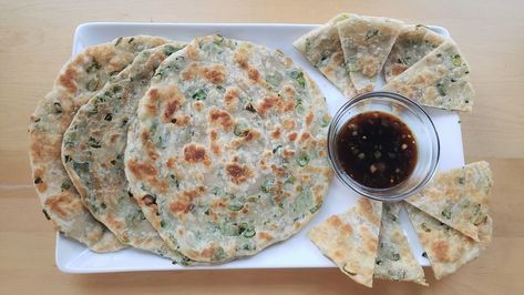 Scallion Pancake Recipe, Starter Recipes, Food Boards, Scallion Pancakes, Sourdough Discard, Bread Baker, Bread Making, Starters Recipes, Sourdough Starter