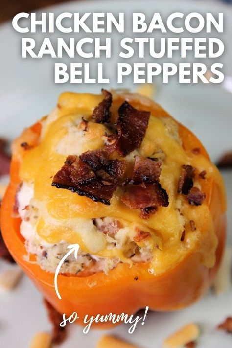 Ranch Stuffed Peppers, Chicken Stuffed Bell Peppers, Cream Cheese Stuffed Peppers, Cena Keto, Bell Pepper Recipes, Cheese Stuffed Peppers, Stuffed Pepper, Chicken Stuffed, Chicken Bacon Ranch