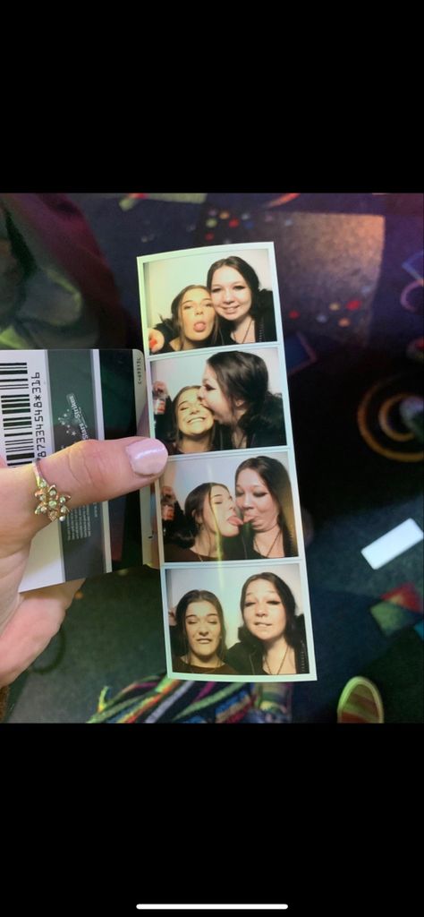 Bestie pictures| bestfriend picture ideas| photobooth| bestfriend pic| long distance bestie Long Distance Bestie, Besties Pics, Bestie Pictures, Bestie Pics, Best Friend Pictures, Long Distance, Picture Ideas, Photo Booth, Best Friends