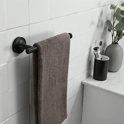 Hand Towel Holder Ideas Bathroom Wall, Towel Bar Ideas Bathroom, Hand Towel Rack Bathroom, Hand Towel Hook, Hang Towels In Bathroom, Bathroom Hand Towel Holder, Black Towel Bar, Beautiful Bathroom Decor, Towel Bar Bathroom