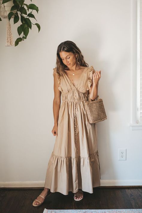 ashley wearing a tan midi dress with fabric buttons, nude sandals, and a woven bag Summer Style 2022, Style Wedding Guest, Tan Midi Dress, Outfits Neutral, Wedding Guest Outfits, Outfits Minimalist, Feminine Outfits, Wardrobe Refresh, Goal Board