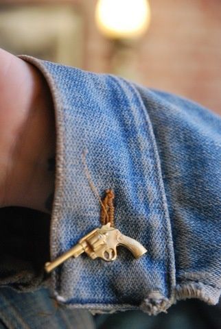 thevegetarianmeatdistrict: butchandco: I love little details... Short Tie, Fashion D, Denim Details, Bang Bang, Copper Color, Cuff Links, Mens Denim, Look Fashion, Design Details