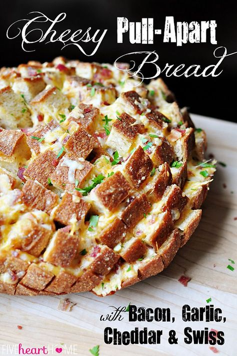 Cheesy Pull-Apart Bread with Bacon, Garlic, Cheddar and Swiss ~ the ultimate snack for your Super Bowl party! Snack Collection, Cheesy Pull Apart Bread, Garlic Cheddar, Cheesy Bread, Superbowl Snacks, Pull Apart Bread, Think Food, Football Food, Super Bowl Food