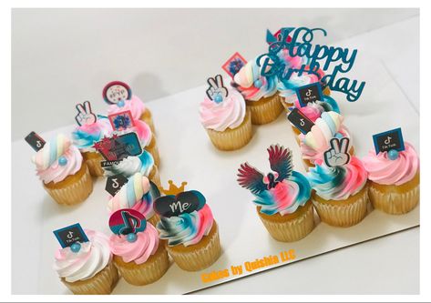 #tiktok #cupcakes #birthday #birthdaygirl #11thbirthday Tiktok Cupcakes, 11 Year Girl, Bday Cupcakes, Tiktok Birthday, Cake Pulls, Cupcakes Birthday, Cupcake Ideas, 11th Birthday, Pull Apart