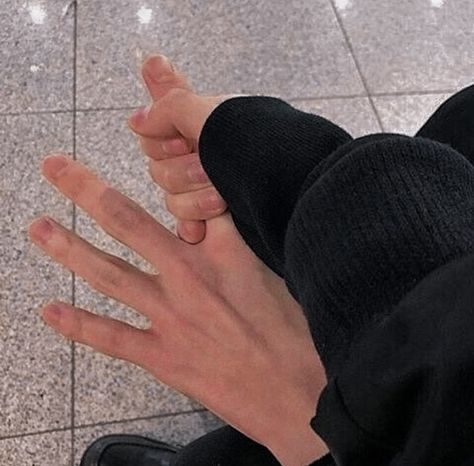 size difference couple hands aesthetic Size Difference Aesthetic, Hand Size Difference Couple, Couple Hands Aesthetic, Size Difference Couple, Adam And Olive, People We Meet On Vacation, College Relationships, Hands Aesthetic, Couple Holding Hands