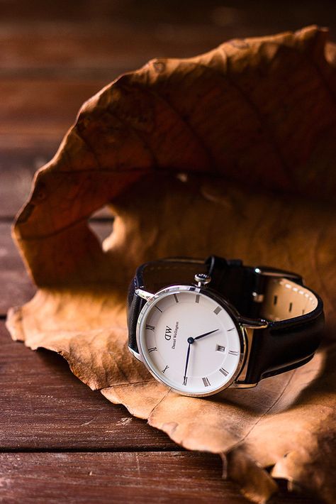 Photography Watch Ideas, Product Photography Watches, Watch Shoot Photography, Watch Photography Creative, Watch Photography Ideas Creative, Watch Photography Ideas, Watch Product Photography, Dw Watch, Watch Photography