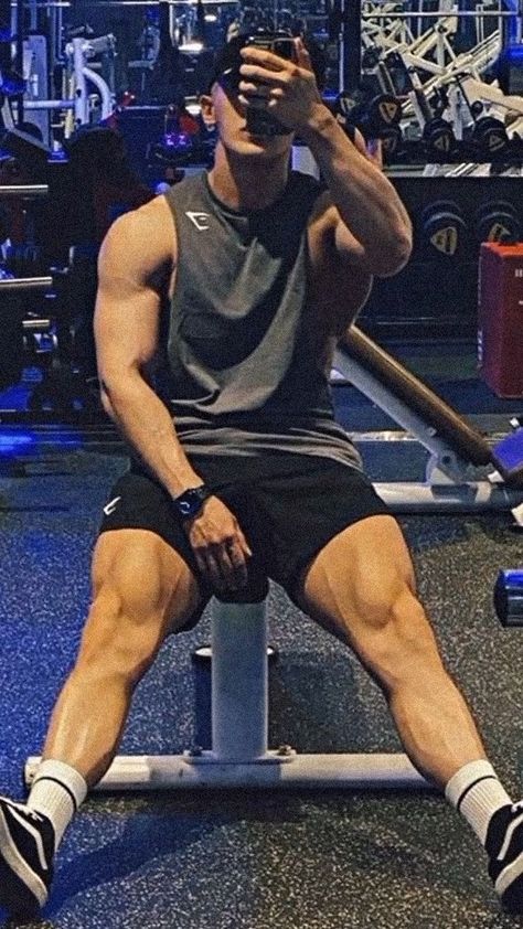 Wonho
Wonho monsta x
Lee Hoseok Workout Outfits For Men, Gym Icon, Andrew Huberman, Gym Aesthetics, Gym Boy, Gym Guys, Gym Photos, How To Gain, Gym Fits