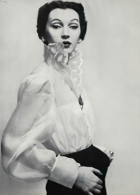 Dovima in shirt by Gregory photo Clifford Coffin, Vogue 1950 Dovima 1950s, Clifford Coffin, Suzy Parker, 1950 Fashion, 20th Century Fashion, Fashion 1950s, 60 Fashion, Vintage Couture, Flickr Photos