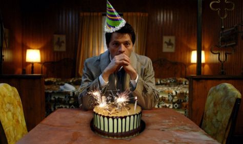 Castiel birthday Misha Collins Birthday, Supernatural Happy Birthday, Lonely Birthday, 38th Birthday, Happy 40th Birthday, Tv Supernatural, Movie Shots, Birthday Boy Shirts, Birthday Meme