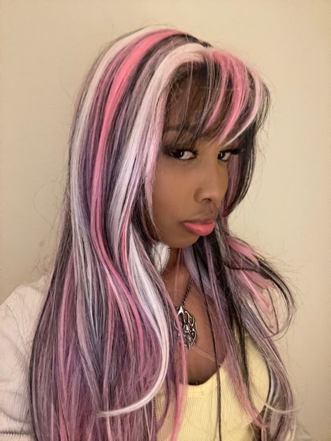 Pink Raccoon Tail Hair, Draculaura Hair, Monster High Hair, Neapolitan Hair, Raccoon Tail Hair, Draculaura Aesthetic, Character Customization, High Hair, Color Highlights