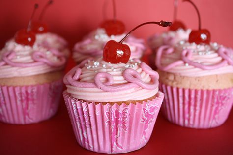 yum! Pinkalicious Cupcakes, Pinkalicious Birthday Party, Pinkalicious Party, Poker Cake, Homemade Raspberry Jam, Cupcakes Filled, Milo Manheim, Zucchini Cake, Themed Desserts