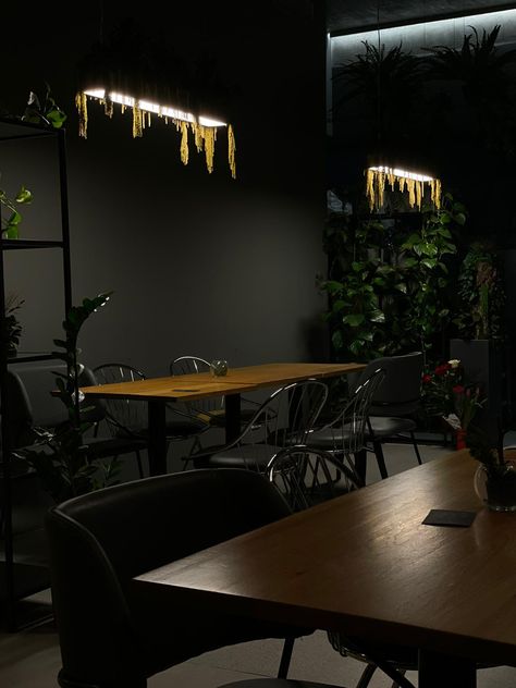 Dark Themed Restaurant, Restaurant Dark Aesthetic, Aesthetic Restaurant Pictures Interior, Dark Cafe Aesthetic, Dark Restaurant Aesthetic, Restaurant Interior Design Industrial, Dark Restaurant, Greens Restaurant, Aesthetic Restaurant