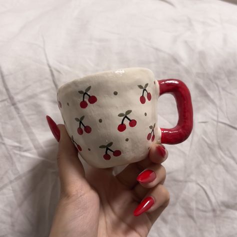 Aesthetic Cup Painting, Air Clay Mug, Drawing On Mugs Ideas, Air Dry Clay Cups Diy, Cup From Clay, Air Dry Clay Tea Cup, Air Dry Clay Mug Ideas, Clay Mug Designs Handmade Pottery, Cute Clay Cups