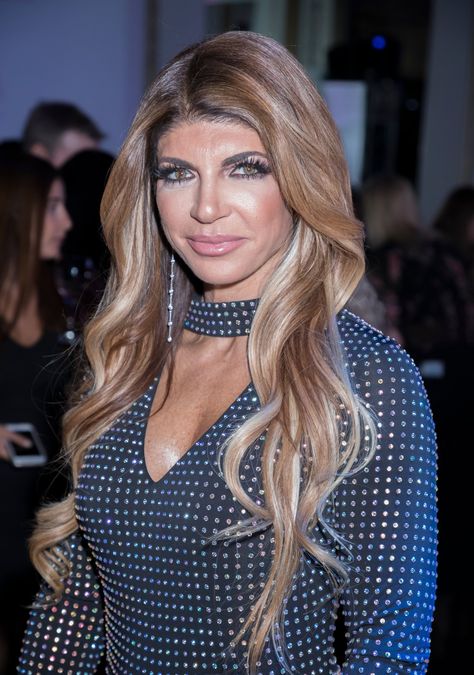 Teresa Giudice Plastic Surgery Photos: Before and After Teresa Guidice, Bad Celebrity Plastic Surgery, Extreme Plastic Surgery, Plastic Surgery Fail, Plastic Surgery Photos, Teresa Giudice, Plastic Surgery Procedures, Radio Host, Celebrity Plastic Surgery