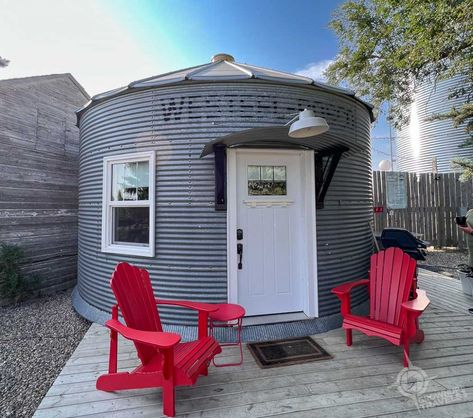 Repurposed Grain Bin, Grain Bin Shed Ideas, Grain Bin Cabin Interior, Small Grain Bin House, Grain Bin Storage Shed, Grain Bin Office, Grain Bin Guest House, Grain Bin Tiny House, Grain Bin Shed