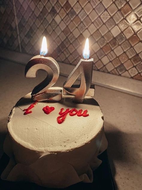 24th Birthday Ideas, 24th Birthday Cake, Instagram Food Pictures, Happy 24th Birthday, Cake Story, Happy Birthday Love Quotes, Happy Birthday Template, Mini Cakes Birthday, 24th Birthday