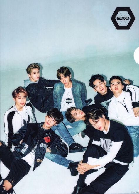 EXO ViVi Magazine 2017 Exo Teaser, Exo Group Photo, Exo Group, Exo Album, Exo Lockscreen, Exo Ot12, Baekhyun Chanyeol, Exo Xiumin, Kpop Meme