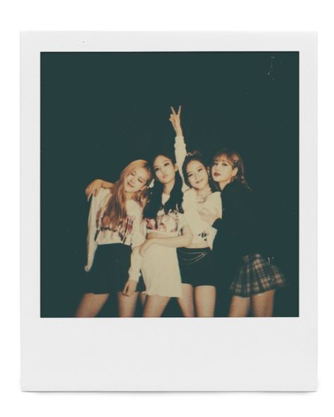 Blackpink Ot4 Polaroid, Blackpink Polaroid Photos, Bp Polaroid, Jisoo Polaroid, Blackpink Polaroid, Polaroid Kpop, Film Polaroid, Jennie Jisoo, Slow Dance