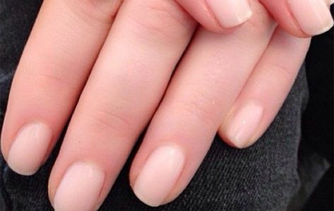 Learn how to get the mani trend everyone's talking about. Naked Nails, Nail Care Diy, Bare Nails, Natural Manicure, Unghie Sfumate, Natural Nail Art, Manicure Gel, Nails Manicure, Healthy Nails