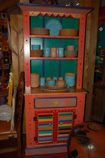 Mexican Furniture Hacienda Style, Mexican Painted Furniture, Rustic Painted Furniture, Mexican Folk Art Decor, Shabby Chic Cabinet, Arizona Decor, Mexican Furniture, Living Room Furniture Arrangement, Painted Furniture Diy