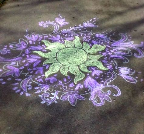 Rapunzel chalk art Tangled Chalk Drawing, Astronaut Chalk Art, Side Walk Chalk Art Aesthetic, Calk Drawing Ideas, Disney Princess Chalk Art, Chalk Art Tangled, Things To Draw In Chalk, Floor Chalk Art, Spring Sidewalk Chalk Art