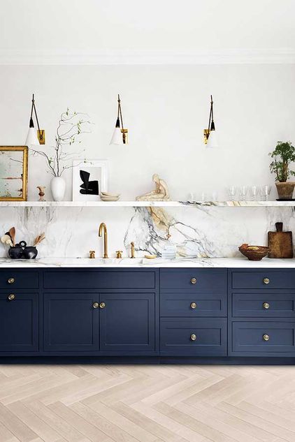 Dröm Hus Planer, One Wall Kitchen, Navy Kitchen, Blue Cabinets, Kitchen Room Design, Kitchen Inspiration Design, Kitchen Trends, Blue Kitchens, Counter Tops