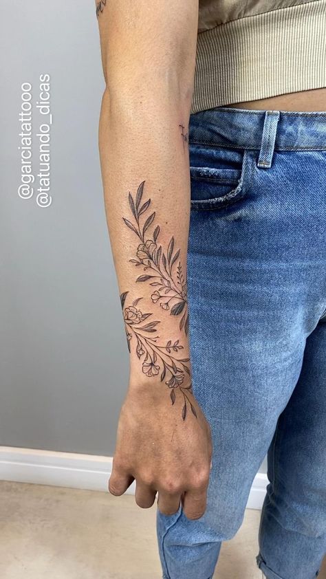 Tato Lengan Bawah, Element Tattoo, Wrap Around Wrist Tattoos, Around Arm Tattoo, Wrap Around Tattoo, Omerta Tattoo, Wrap Tattoo, Stylish Tattoo, Vine Tattoos