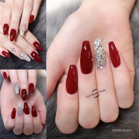 Christmas Nails Ballerina Shape, Christmas Almond Shaped Nails, Sparkle Christmas Nails, Christmas Nails Design, Sparkle Nail Designs, Sparkle Christmas, Holiday Nails Christmas, Almond Shape Nails, Sparkle Nails