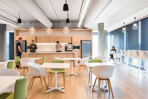 Office Cafeteria Design, Agile Workspace, Workspaces Design, Office Kitchenette, Cafeteria Design, Staff Lounge, Office Break Room, Commercial Office Design, Commercial And Office Architecture