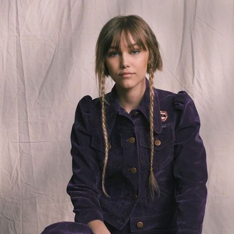 Grace Vanderwaal 2019 Tank Davis Braids, Mullet With Rat Tail Braids, Rat Tail Haircut Women, Grace Vanderwaal Aesthetic, Rat Tail Haircut, Grace Vanderwaal Hair, Rat Tails, Pixie Mullet, Grace Vanderwaal Album Cover