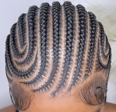 Corn Row Patterns, Corn Rows With Singles In The Back, Corn Row Styles Natural Hair, Corn Row, Canrows Going Back, Stitch Conrow Lines, Cornrow Star Design, All Back Conrow With Heart, Cornrows Styles