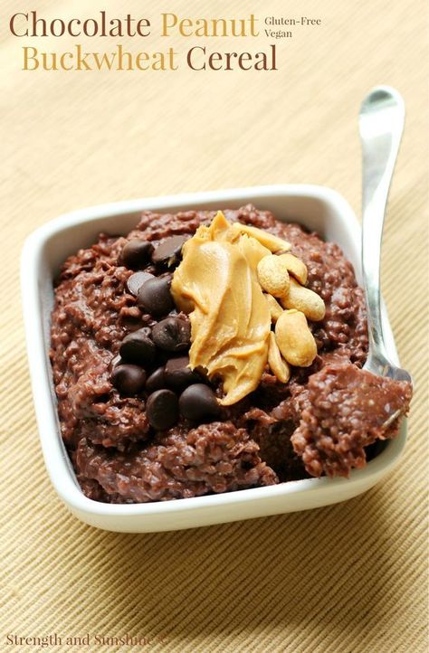 Chocolate Peanut Buckwheat Cereal | Strength and Sunshine @Rebecca Pytell @ Strength and Sunshine A healthy breakfast indulgence to power you up for the day! Chocolate peanut buckwheat cereal is a hot, creamy, protein-packed, decadent, gluten-free and vegan recipe you can whip up right in the microwave! Buckwheat Recipe, Buckwheat Cereal, Pegan Diet, Food Restrictions, Superfood Bowl, Raw Dessert Recipes, Breakfast Yummy, Breakfast Porridge, Gf Breakfast