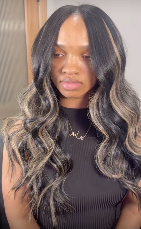 Black Hair Balayage, Black Hair With Highlights, Quick Weave Hairstyles, Dark Hair With Highlights, Dyed Hair Inspiration, Pretty Hair Color, Front Hair Styles, Hair Ponytail Styles, Hair Life