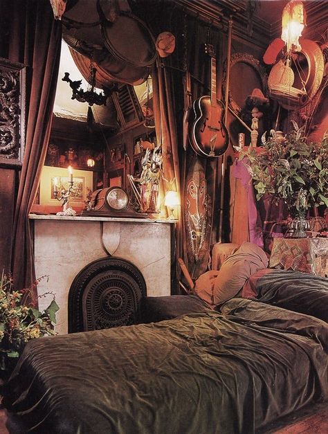 it's like a victorian world traveler's secret hideout Victorian Bohemian Decor, Bohemian Bedrooms, Bohemian Style Home, Dark Bohemian, Interior Boho, Bohemian Interior Design, Bohemian House, Deco Boheme, Bohemian Interior