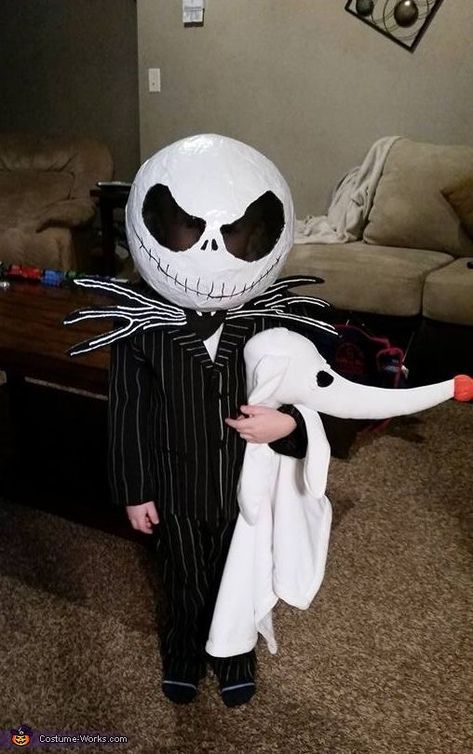 Jack Skellington Halloween Costume, Skellington Costume, 2015 Halloween Costumes, Jack Skellington Costume, Jack The Pumpkin King, Costumes College, Diy Kostüm, College Halloween, Trendy Halloween Costumes