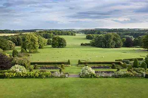 Head to the South Downs National Park for 160 hectares of unspoilt rolling countryside http://buff.ly/1d1tkQU Manicured Lawn, Country Living Uk, South Downs, Fotografi Digital, Elegant Country, Classic Garden, Countryside House, Formal Gardens, Design Exterior