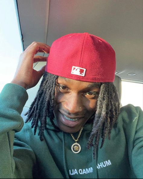 Dreads With Hats Men, Beanie With Dreads, Mens Braids Hairstyles, Mens Braids, Red Cap, Black Hairstyles, Flat Cap, Fitted Caps, Braids Hairstyles