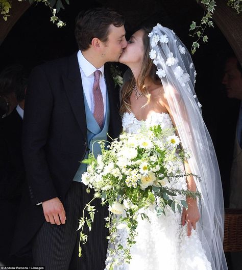 Charlie van Straubenzee and Daisy Jenks kissed outside the church after the ceremony in Surrey. Royalty Wedding Dress, Wedding Dress Theme, Daisy Wedding Dress, Daisy Wedding Theme, Famous Weddings, Prinz Harry, Daisy Wedding, Wedding News, Brides Wedding Dress