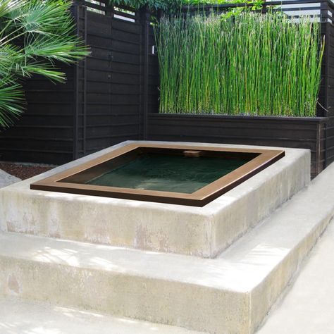 Cold Plunge Pool, Patio Chico, Ideas De Piscina, Outdoor Hot Tub, Kleiner Pool Design, Cold Plunge, Mini Pool, Small Pool Design, Outdoor Spa