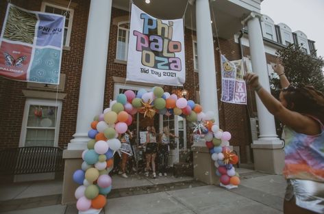 Lolapalooza Bid Day, Date Dash Themes Sorority, Lollapalooza Bid Day, Palooza Bid Day Theme, Phi Mu Bid Day Themes, Sorority Recruitment Themes, Recruitment Themes, Party Food Themes, Tri Sigma