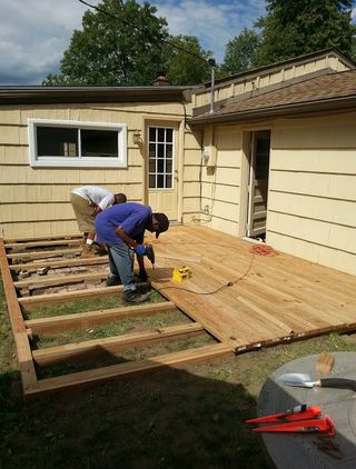 DIY Floating Deck : 7 Steps (with Pictures) - Instructables Floating Deck Under Deck, Building A Deck On A Budget, Deck Alternatives, Diy Floating Deck, Floating Deck Ideas, Floating Deck Plans, Ground Deck, Small Backyard Decks, Ground Level Deck