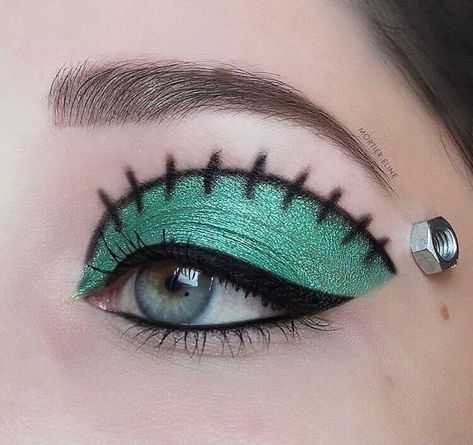 Halloween Eyeshadow Ideas, Halloween Eyeshadow Looks Easy, Halloween Eyeshadow Looks, Eyeshadow Looks Easy, Halloween Eye Makeup Looks, Halloween Eyeshadow, Halloweenský Makeup, Holloween Makeup, Eyeshadow Ideas