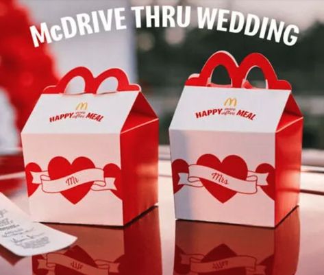 Mcdonald’s Wedding, Mcdonalds Wedding, Drive Thru Wedding, Happy Meal Box, Wedding Food Stations, Wedding Kit, Wedding After Party, Food Stations, Late Night Snacks