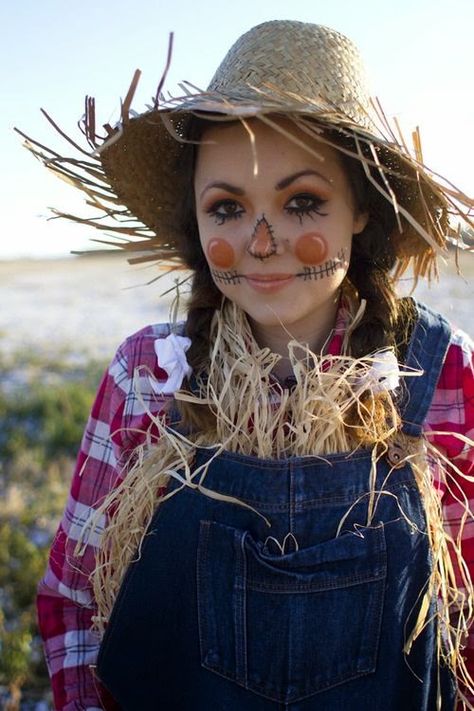 Diy Scarecrow Costume, Cowgirl Halloween Costumes, Halloween Costumes Scarecrow, Scarecrow Makeup, Diy Scarecrow, Scarecrow Costume, Halloween Scarecrow, Diy Costumes Kids